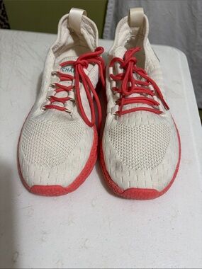 Charly Running Knit Sneakers White Coral Women’s 9.5 Style 1049981